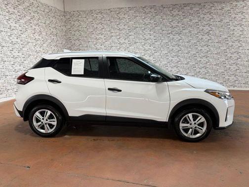 Fresh Powder 2024 Nissan Kicks S