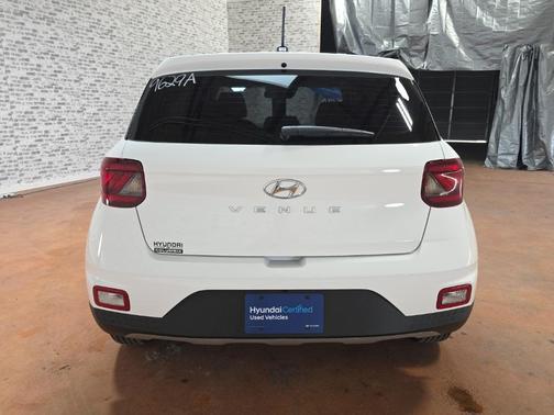 2025 Hyundai VENUE SE