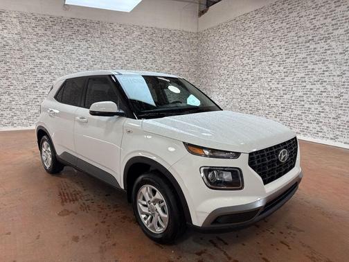 2025 Hyundai VENUE SE