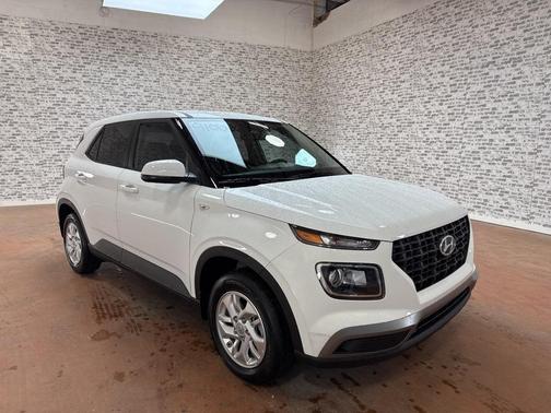 2025 Hyundai VENUE SE