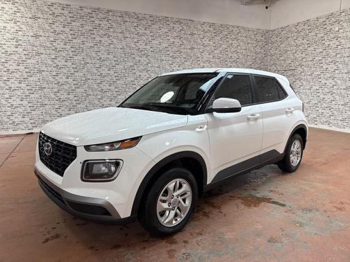 2025 Hyundai VENUE SE