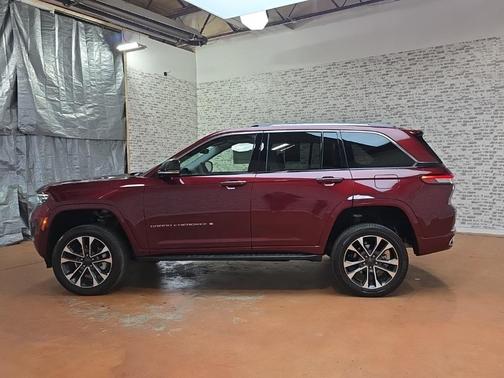 2023 Jeep Grand Cherokee Overland