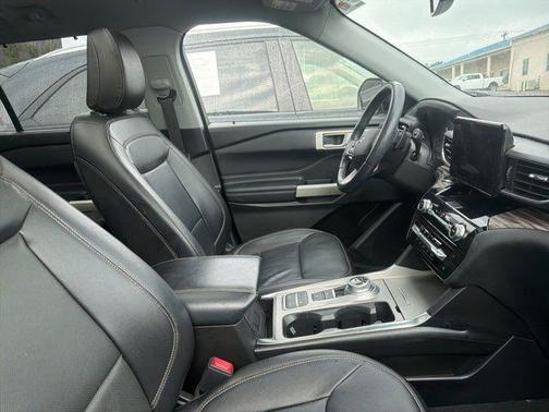 Agate Black Metallic 2021 Ford Explorer Limited