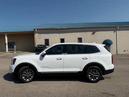 2023 Kia Telluride LX