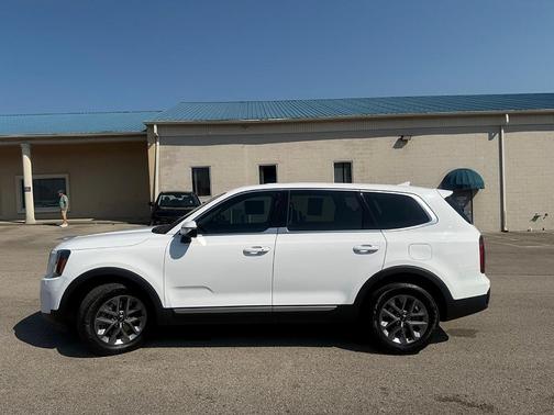 2023 Kia Telluride LX