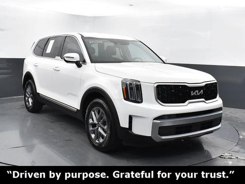 2023 Kia Telluride LX