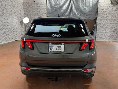 Amazon Gray 2022 Hyundai TUCSON SEL
