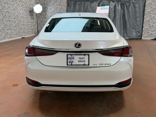 2021 Lexus ES 250 250