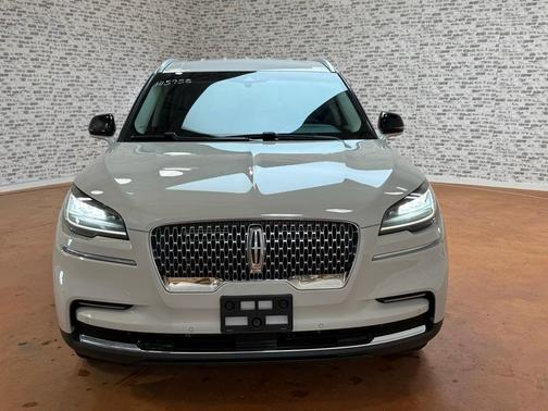 2022 Lincoln Aviator Standard AWD