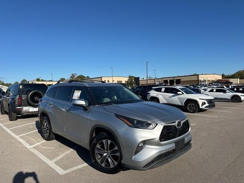 2022 Toyota Highlander XLE