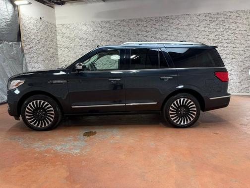 2021 Lincoln Navigator Black Label