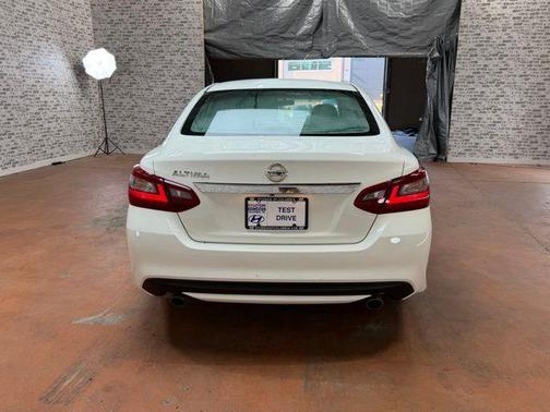 Glacier White 2018 Nissan Altima 2.5 S