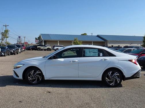 2025 Hyundai ELANTRA HEV SEL Sport