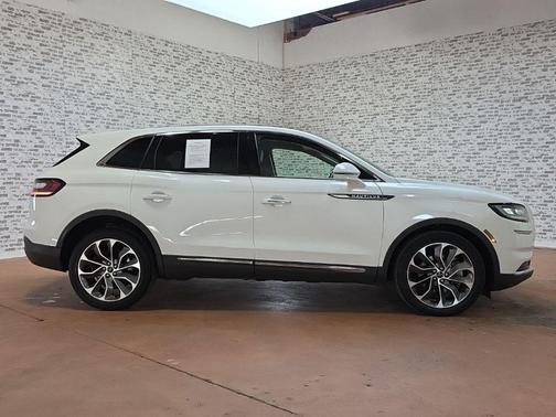 2022 Lincoln Nautilus Reserve