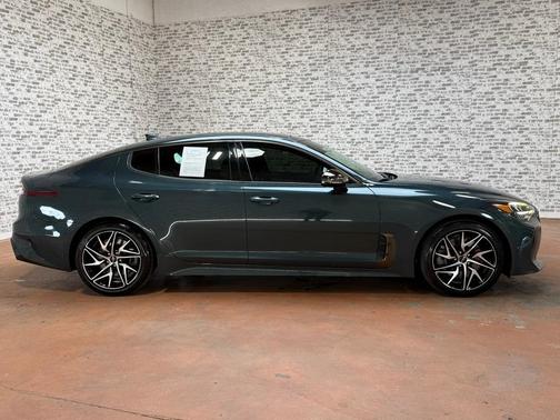2022 Kia Stinger GT-Line
