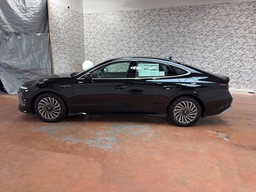 Black 2026 Hyundai SONATA Hybrid SEL
