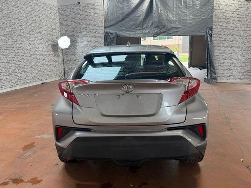Silver Knockout Metallic 2018 Toyota C-HR XLE