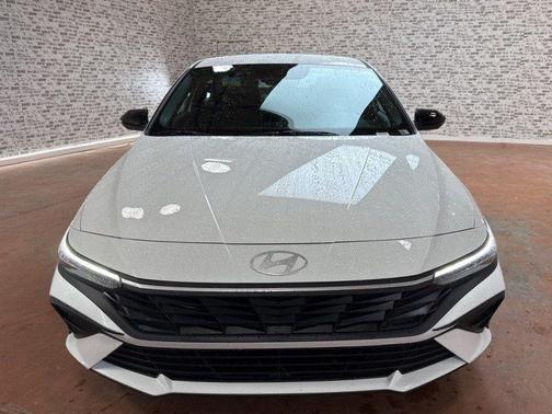 2026 Hyundai ELANTRA HEV SEL Sport