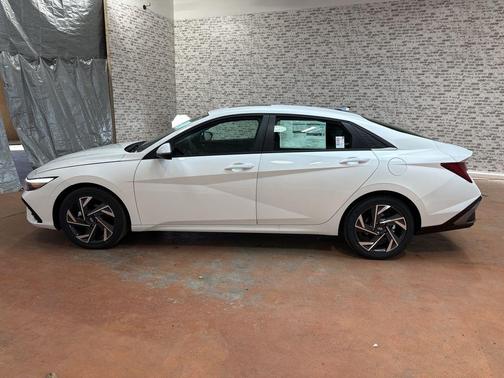 2026 Hyundai ELANTRA HEV Limited