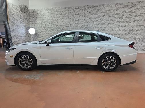 Quartz White 2022 Hyundai SONATA SEL