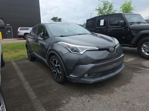 Magnetic Gray Metallic 2018 Toyota C-HR XLE Premium