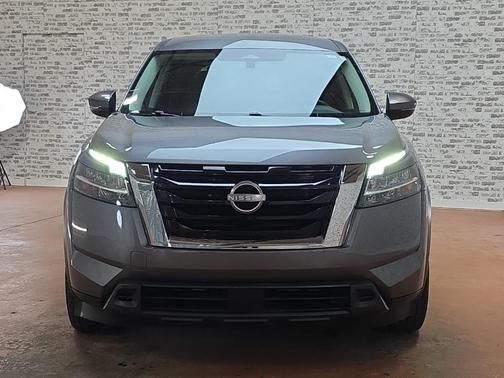 2022 Nissan Pathfinder S