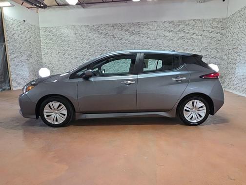 2022 Nissan Leaf S