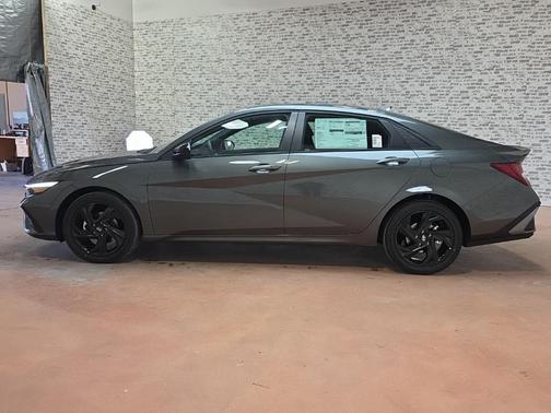 2026 Hyundai ELANTRA HEV SEL Sport