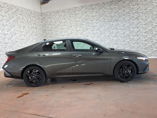 2026 Hyundai ELANTRA HEV SEL Sport