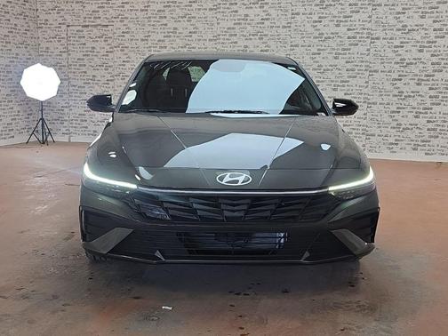 2026 Hyundai ELANTRA HEV SEL Sport