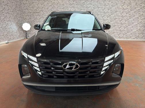 Black Pearl 2024 Hyundai TUCSON Hybrid SEL Convenience