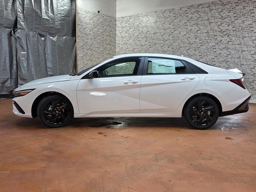 2026 Hyundai ELANTRA SEL