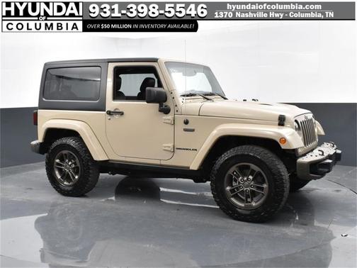 Photo 4 of 31 of 2016 Jeep Wrangler Sahara