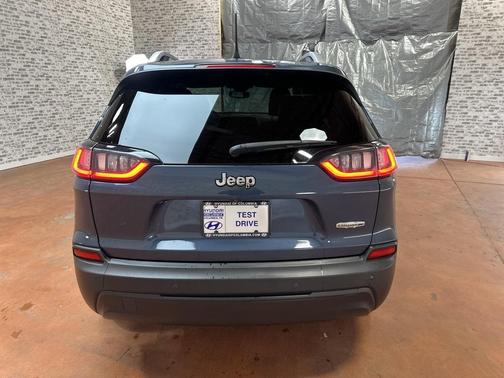 2021 Jeep Cherokee Latitude Plus