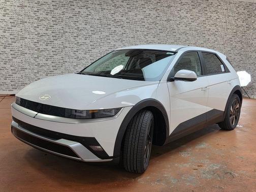 2026 Hyundai IONIQ 5 SE