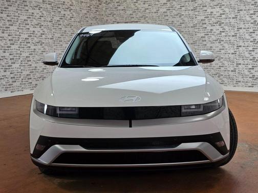 2026 Hyundai IONIQ 5 SE