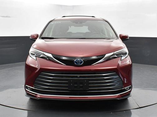 2022 Toyota Sienna Platinum 7 Passenger