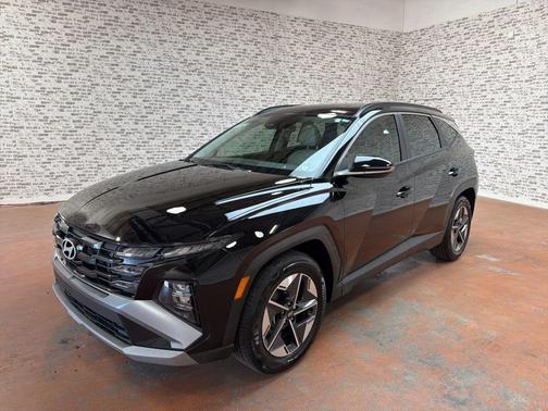 Phantom Black 2025 Hyundai TUCSON SEL Convenience