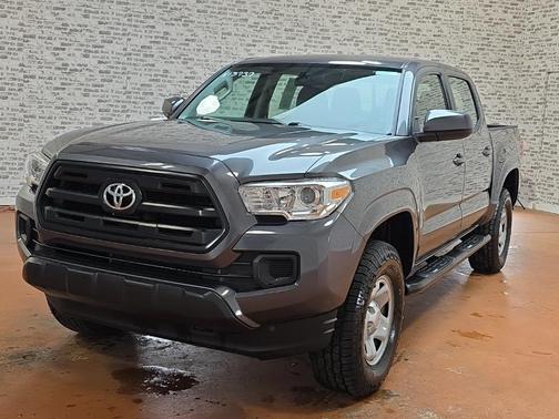 2017 Toyota Tacoma SR
