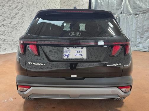 2026 Hyundai TUCSON Hybrid Blue SE