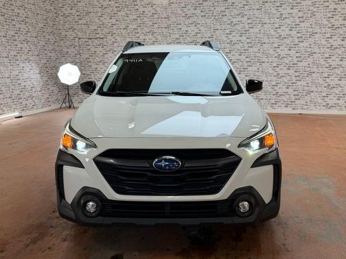 Crystal White Pearl 2024 Subaru Outback Premium