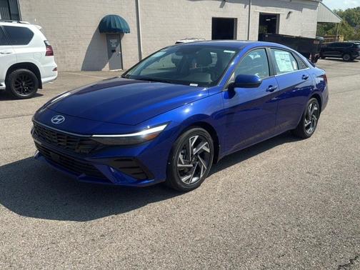 2025 Hyundai ELANTRA Limited
