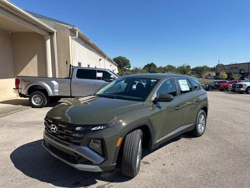 2026 Hyundai TUCSON SE