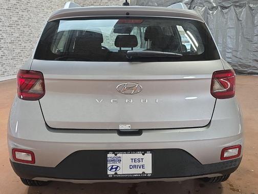 Shimmering Silver 2026 Hyundai VENUE SEL