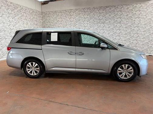 Lunar Silver Metallic 2016 Honda Odyssey SE