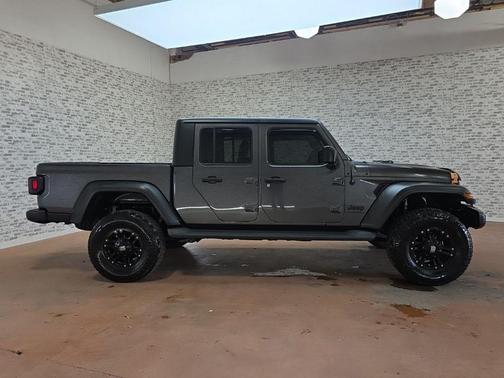 2020 Jeep Gladiator Sport