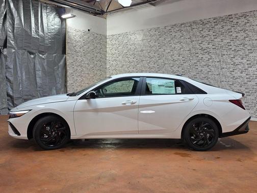 2026 Hyundai ELANTRA SEL