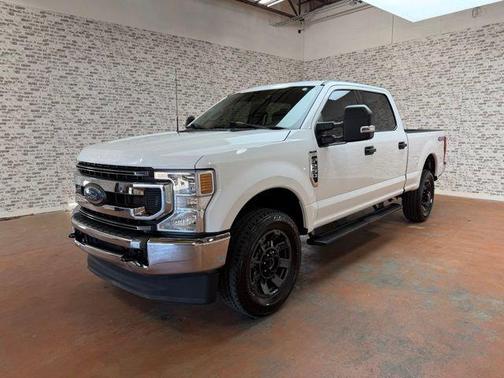 Oxford White 2022 Ford F-250 XLT
