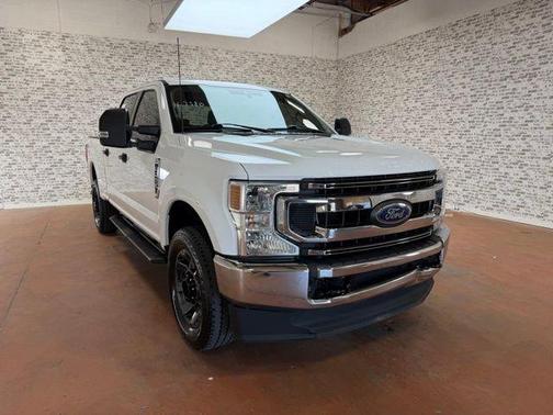Oxford White 2022 Ford F-250 XLT