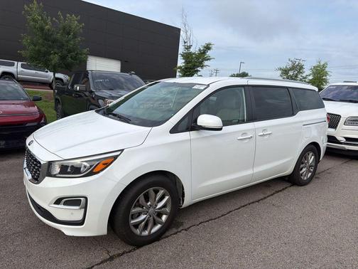 Snow White Pearl 2019 Kia Sedona EX
